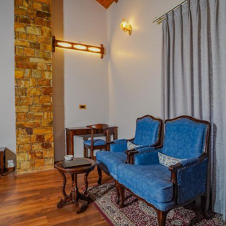 Neelesh Inn- A Luxury Lake View Hotel- 20 Kms From Nainital Bhīm Tāl Zewnętrze zdjęcie