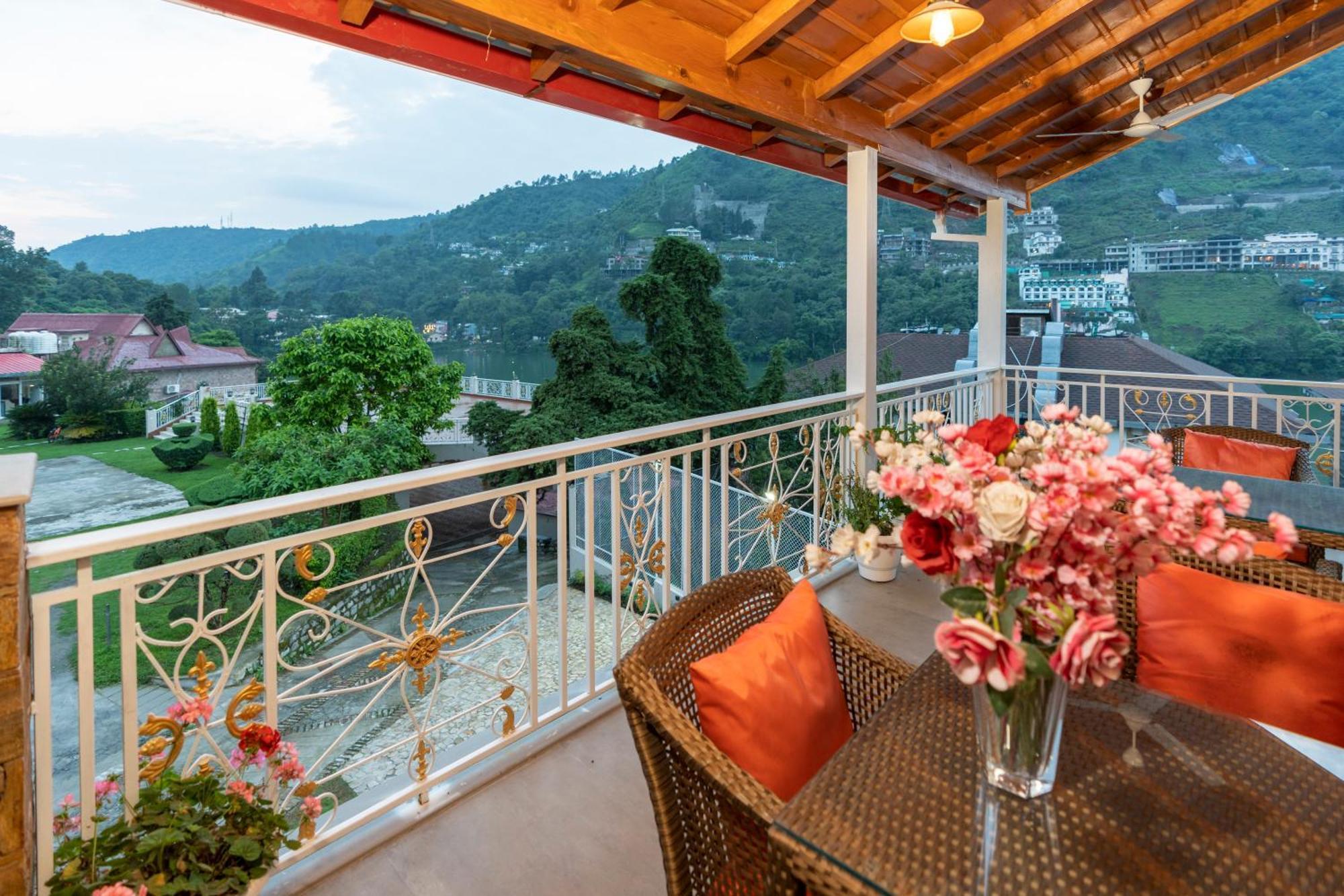 Neelesh Inn- A Luxury Lake View Hotel- 20 Kms From Nainital Bhīm Tāl Zewnętrze zdjęcie