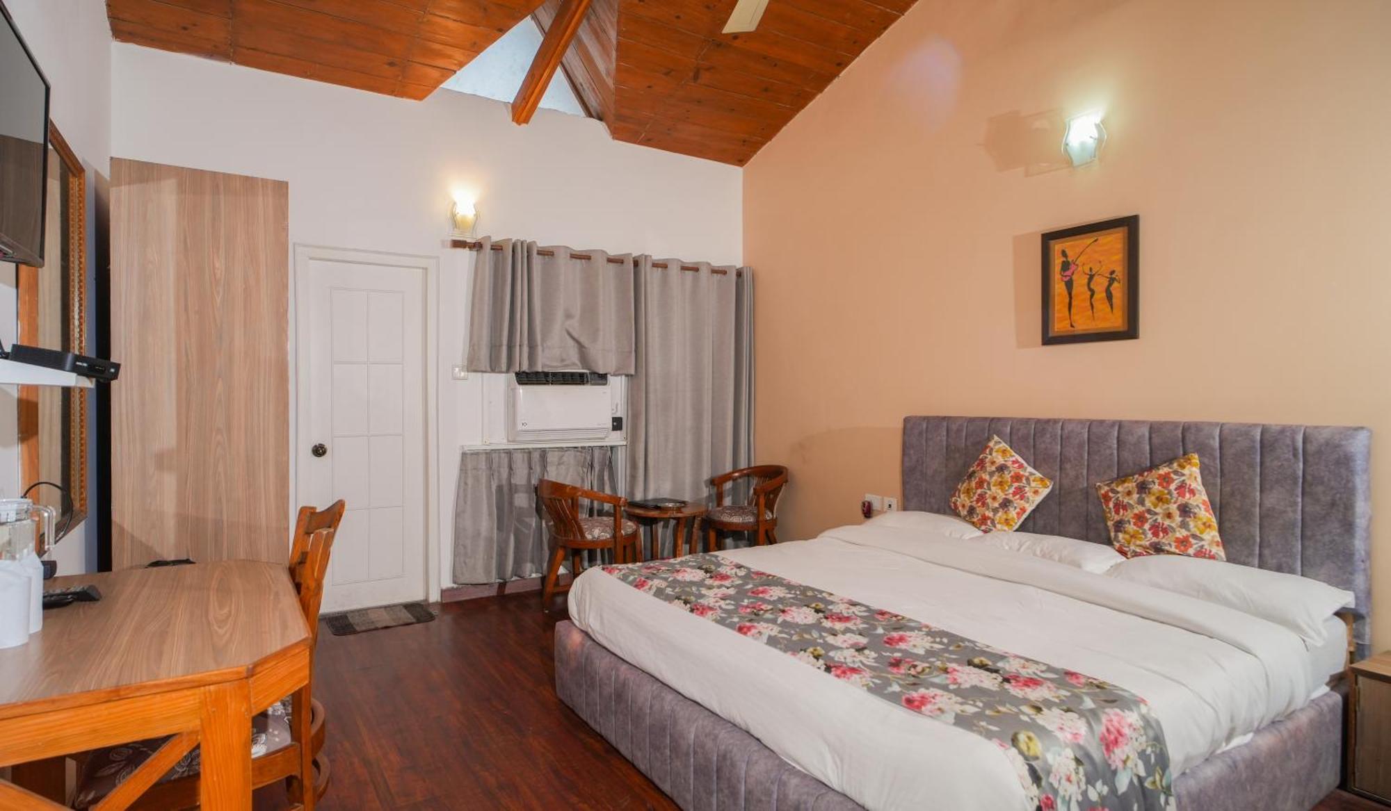 Neelesh Inn- A Luxury Lake View Hotel- 20 Kms From Nainital Bhīm Tāl Zewnętrze zdjęcie