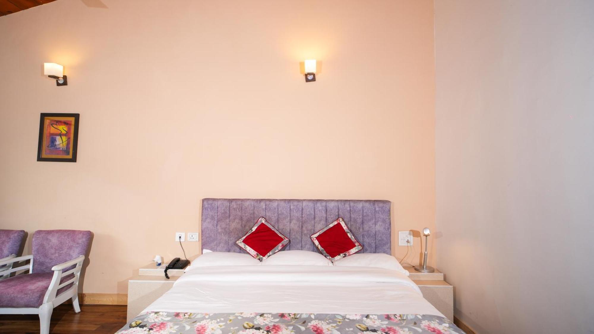 Neelesh Inn- A Luxury Lake View Hotel- 20 Kms From Nainital Bhīm Tāl Zewnętrze zdjęcie