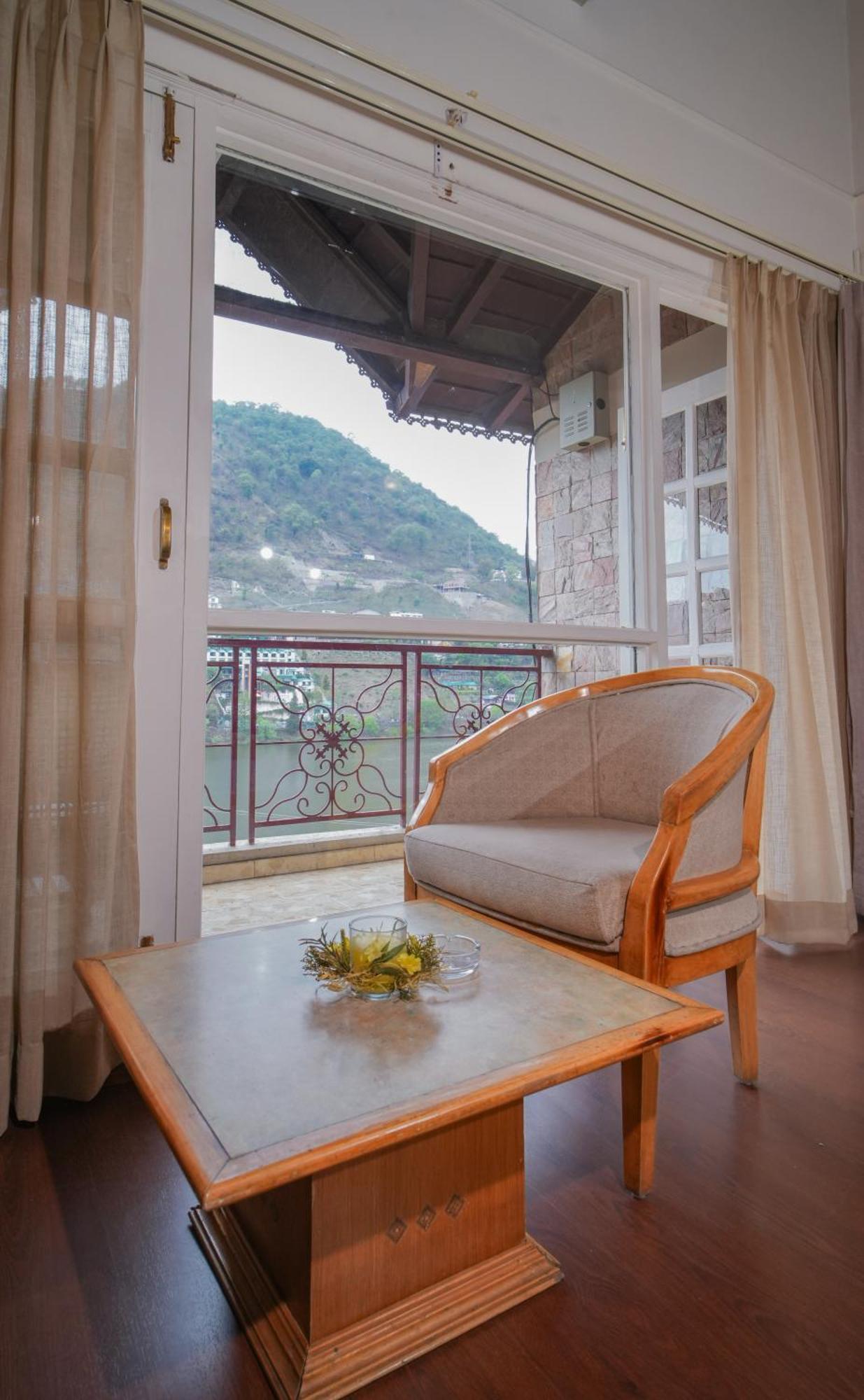 Neelesh Inn- A Luxury Lake View Hotel- 20 Kms From Nainital Bhīm Tāl Zewnętrze zdjęcie