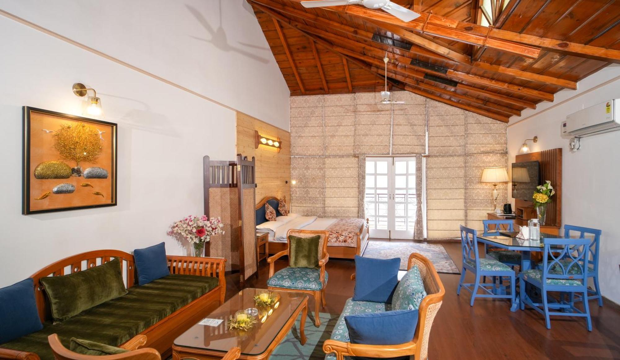 Neelesh Inn- A Luxury Lake View Hotel- 20 Kms From Nainital Bhīm Tāl Zewnętrze zdjęcie