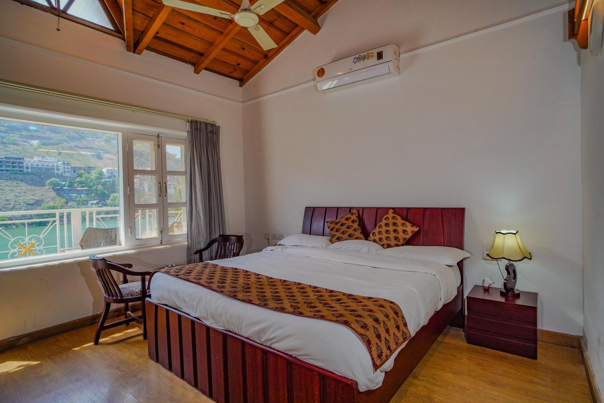 Neelesh Inn- A Luxury Lake View Hotel- 20 Kms From Nainital Bhīm Tāl Zewnętrze zdjęcie