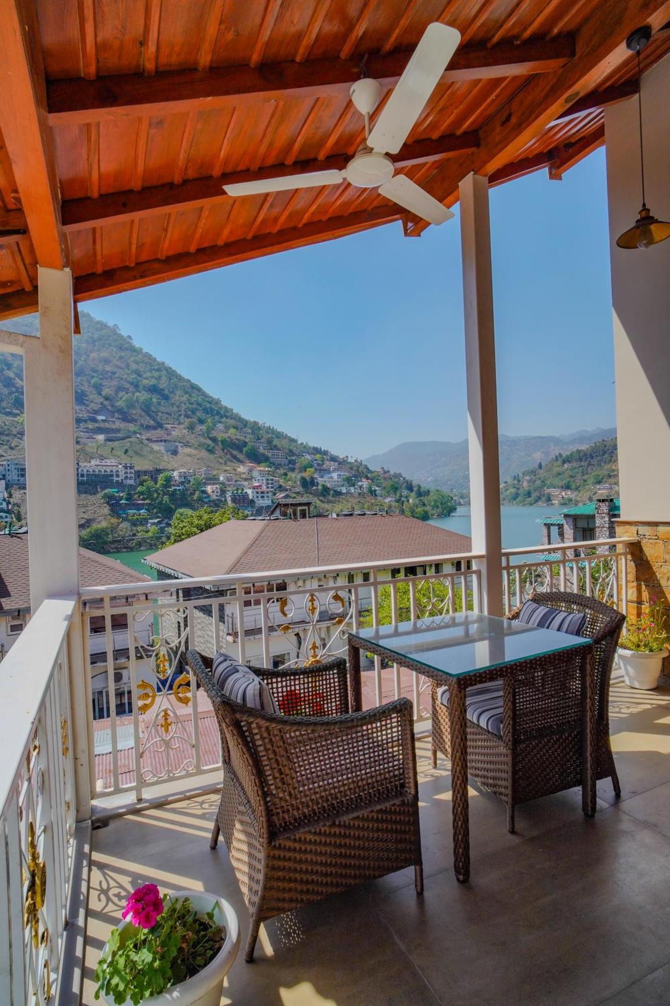 Neelesh Inn- A Luxury Lake View Hotel- 20 Kms From Nainital Bhīm Tāl Zewnętrze zdjęcie