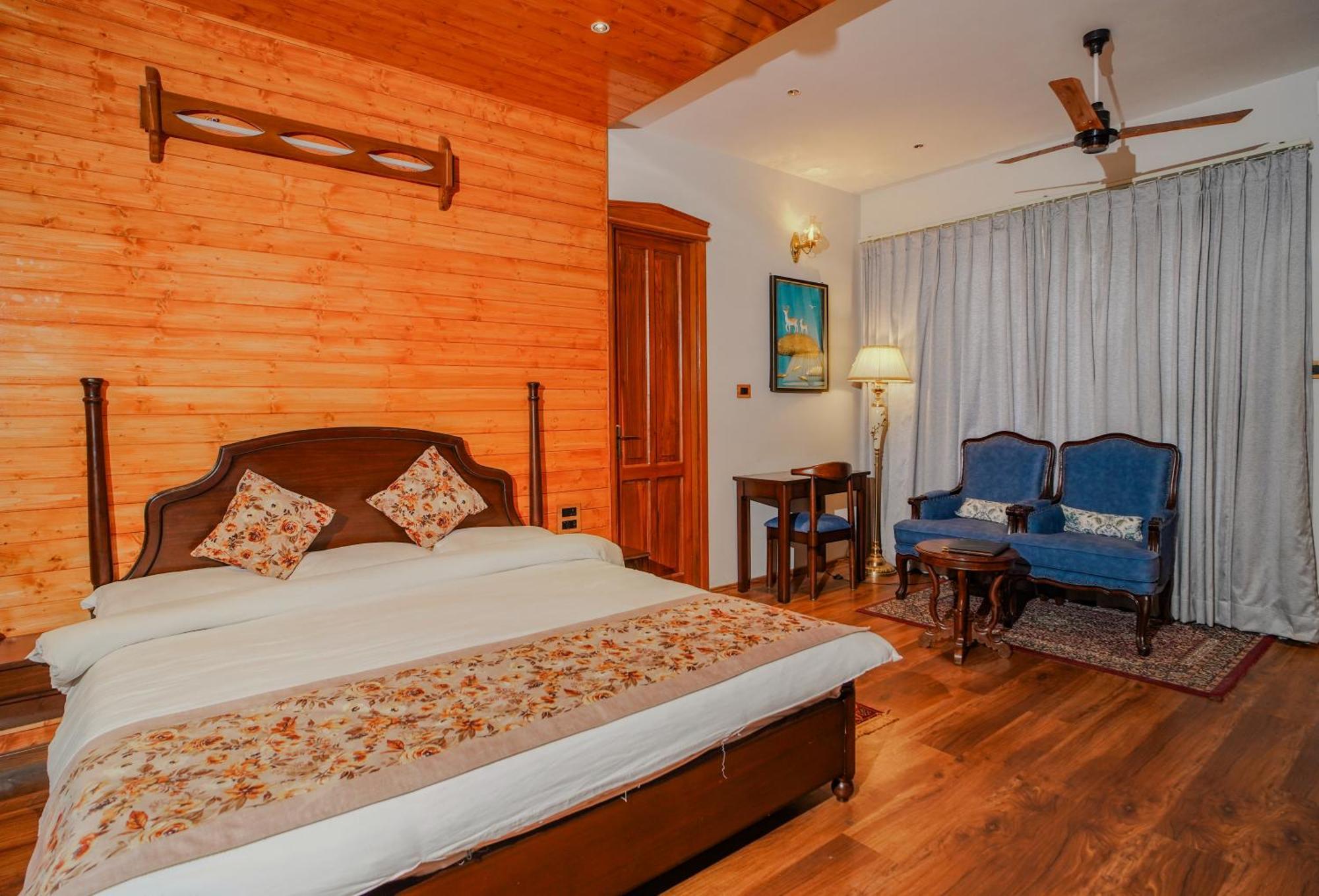 Neelesh Inn- A Luxury Lake View Hotel- 20 Kms From Nainital Bhīm Tāl Zewnętrze zdjęcie