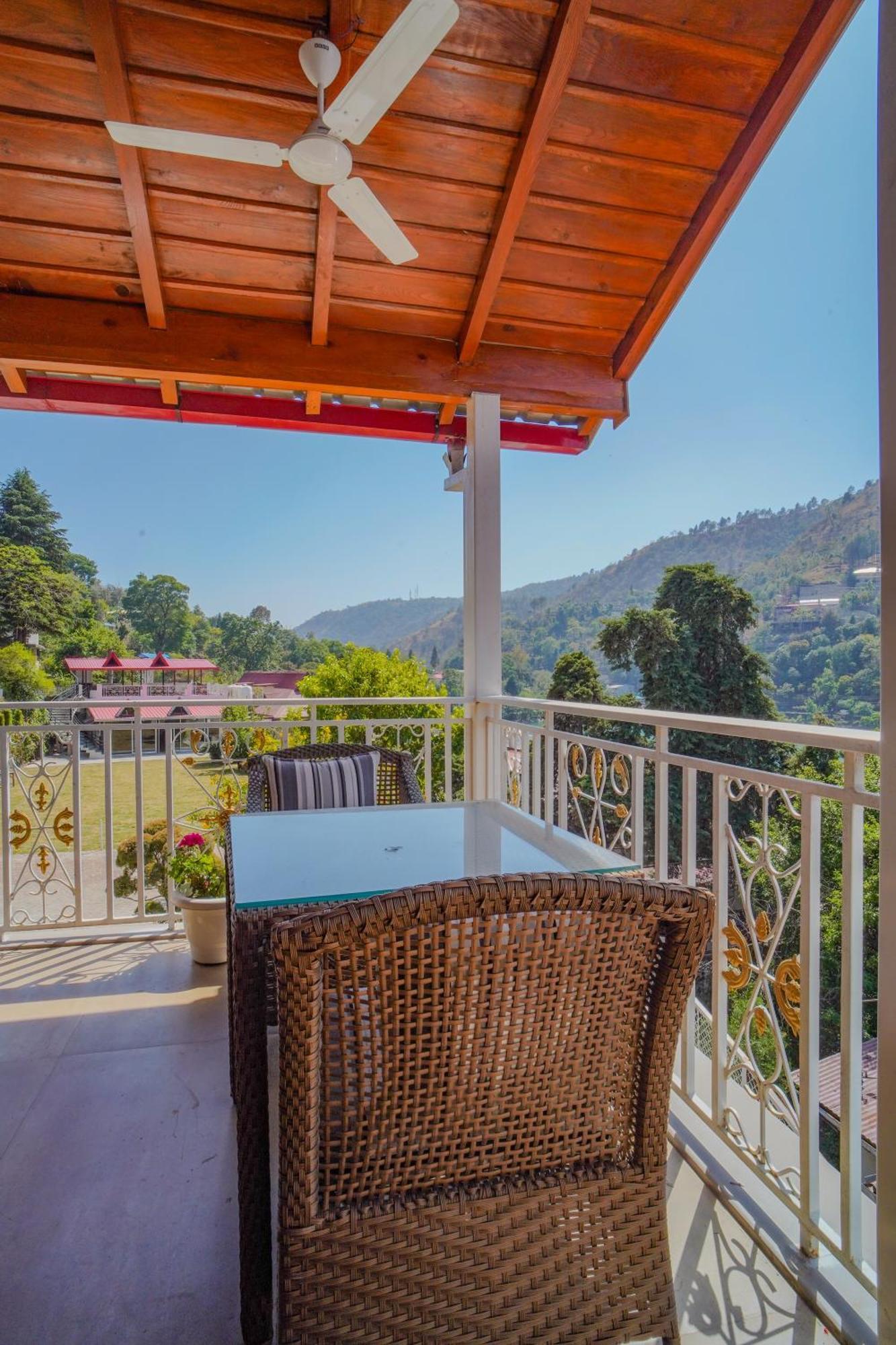 Neelesh Inn- A Luxury Lake View Hotel- 20 Kms From Nainital Bhīm Tāl Zewnętrze zdjęcie